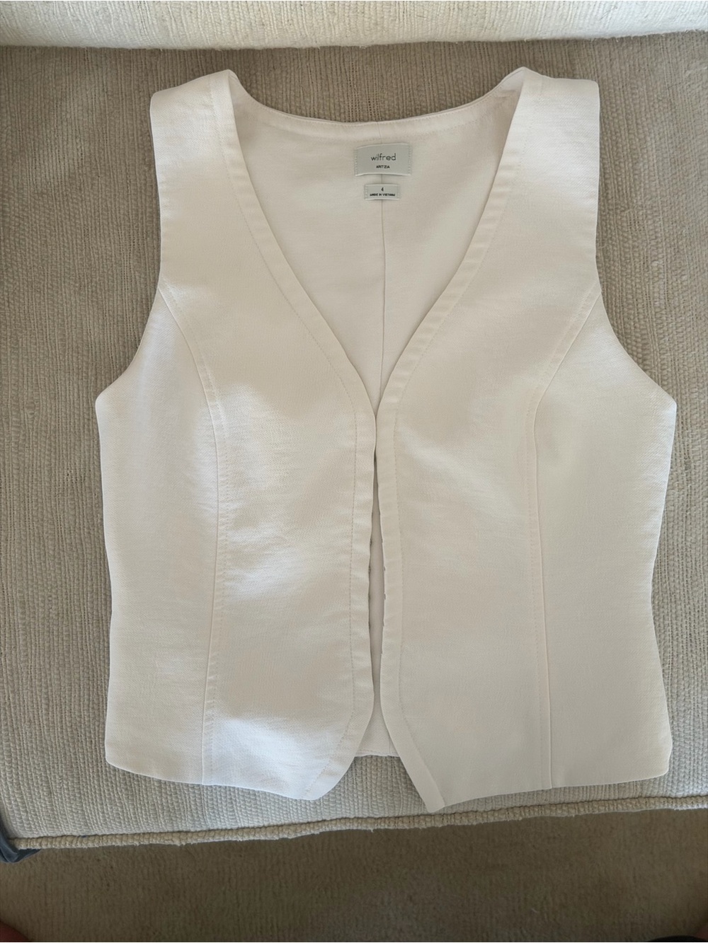 Wilfred Cream Sleeveless V-Neck Tailored Vest